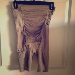 Maternity spanx Size C